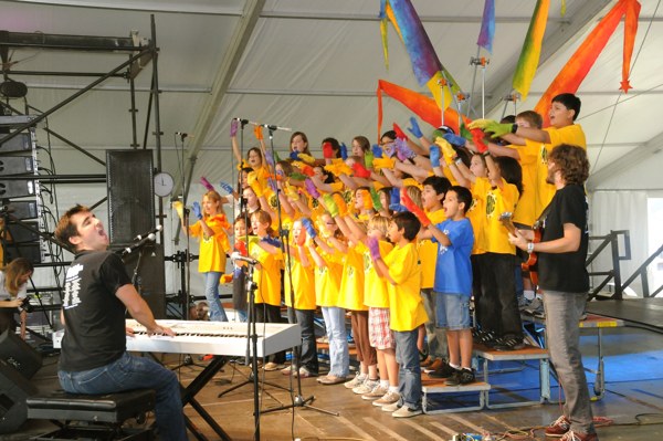 Barton Hills Choir performing at the 2009 Austin City Limits Music Festival